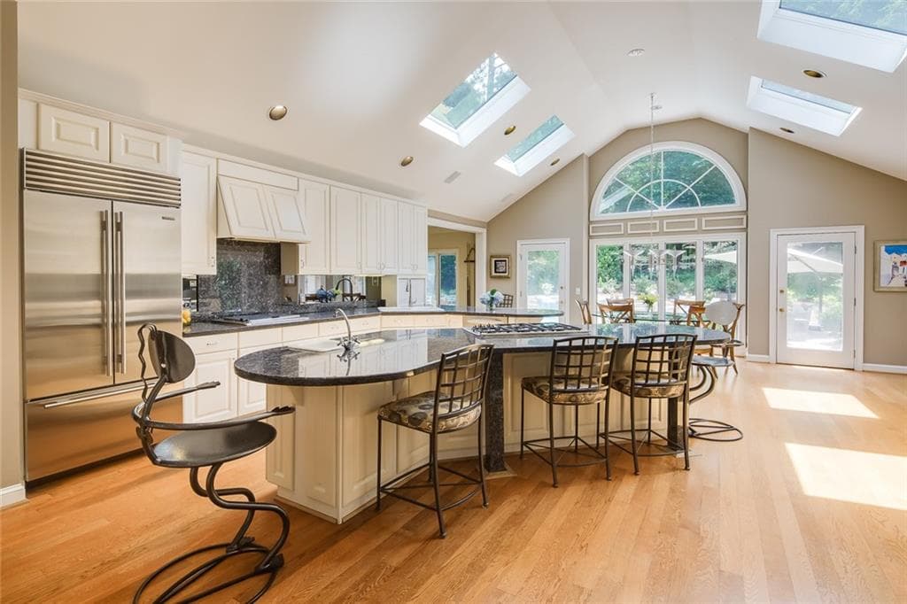 1639 Spalding Drive, Sandy Springs, GA 30350 — most recent listing photo
