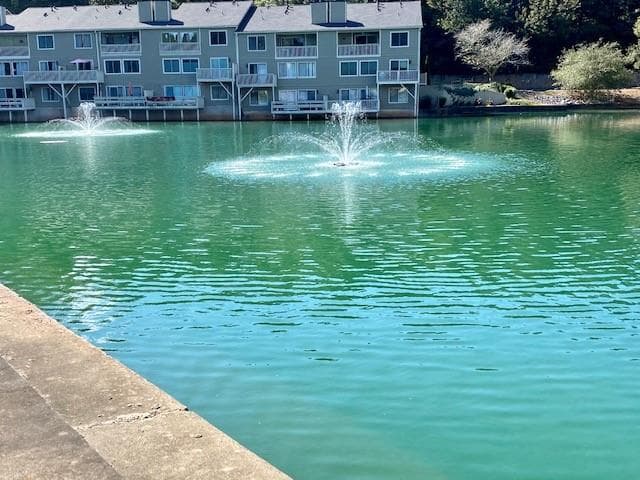 2 bedroom, 2 bathroom, 1,250 sq ft condominium sold at 21 Middleton Court, Smyrna, GA 30080