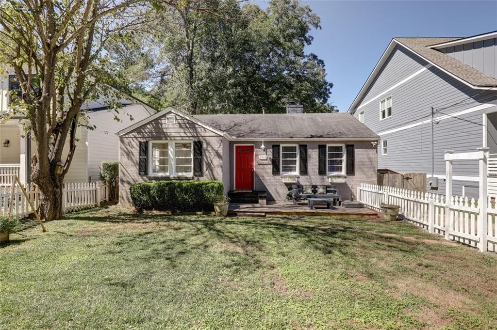 3 bedroom, 1 bathroom, 1,240 sq ft single family residence sold at 268 SISSON Avenue, Atlanta, GA 30317