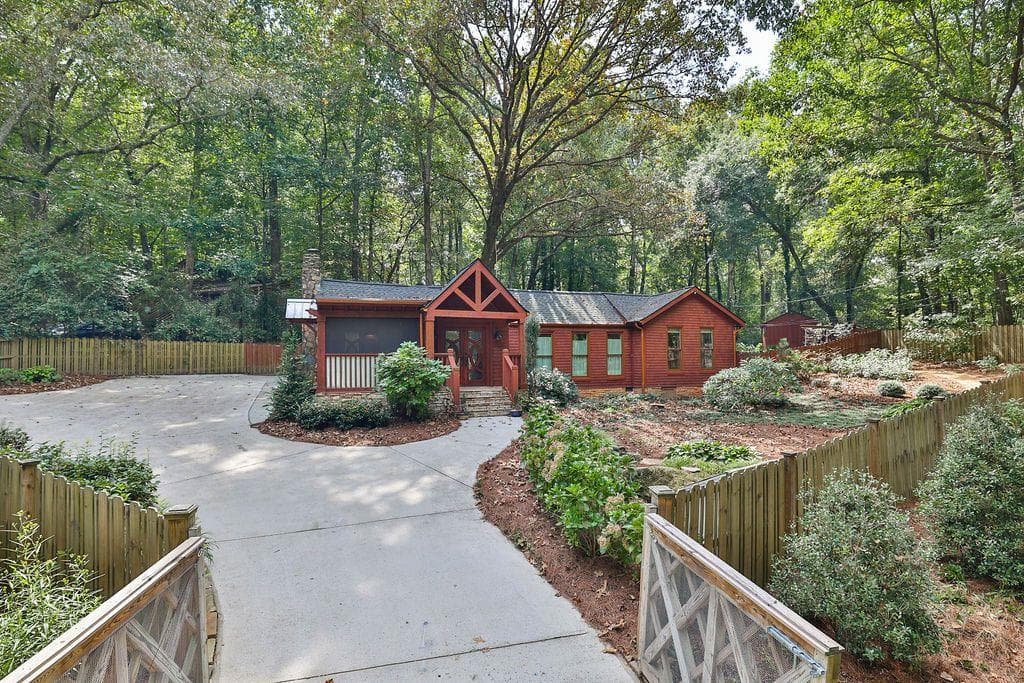 3 bedroom, 2 bathroom, 1,481 sq ft single family residence sold at 191 MOUNTAIN PARK Road, Roswell, GA 30075