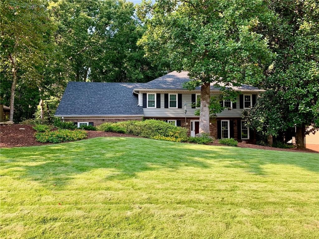 4 bedroom, 4 bathroom, 3,654 sq ft single family residence sold at 1820 BRANCH VALLEY Drive, Roswell, GA 30076