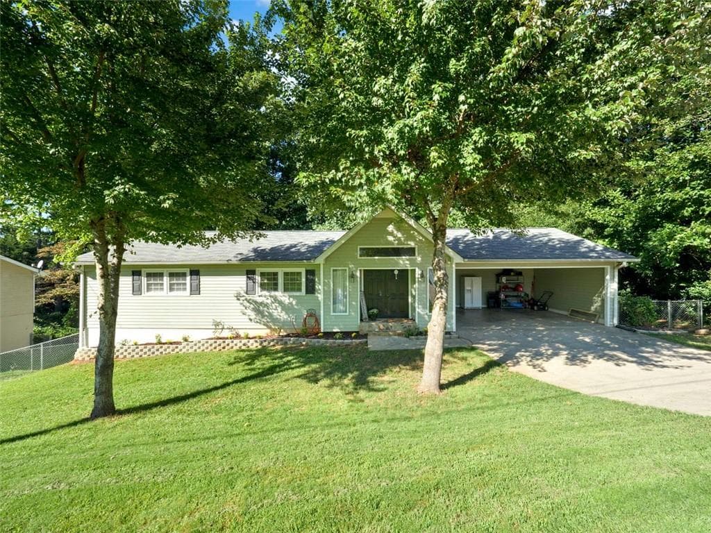 3 bedroom, 2 bathroom, 1,742 sq ft single family residence sold at 5331 STONE Trace, Gainesville, GA 30504