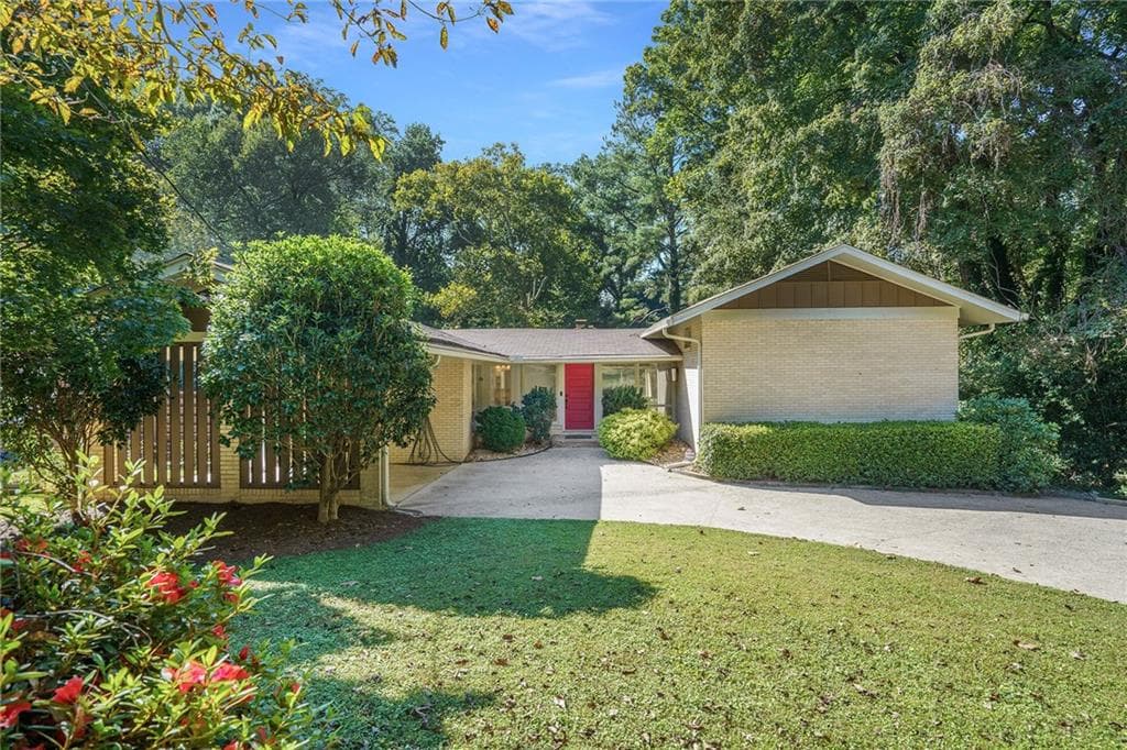 3 bedroom, 3 bathroom, 1,843 sq ft single family residence sold at 2028 Desmond Drive, Decatur, GA 30033