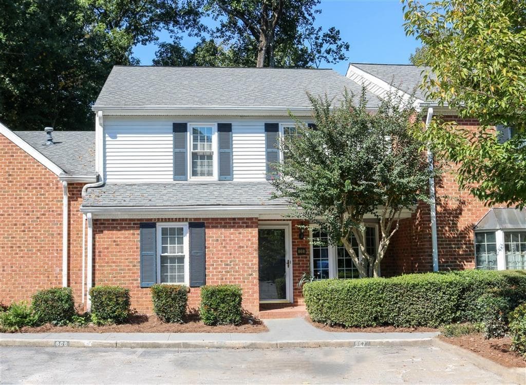 3 bedroom, 3 bathroom, 1,992 sq ft townhouse sold at 868 Heritage Two, Decatur, GA 30033
