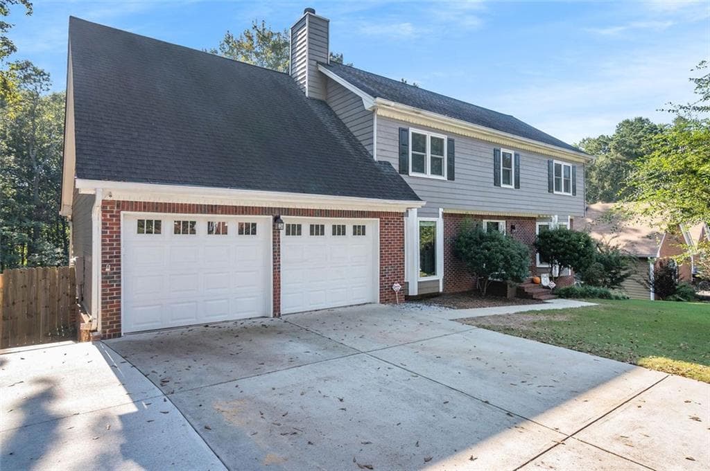 4 bedroom, 3 bathroom, 2,520 sq ft single family residence sold at 2413 IDLEWOOD Way, Snellville, GA 30078