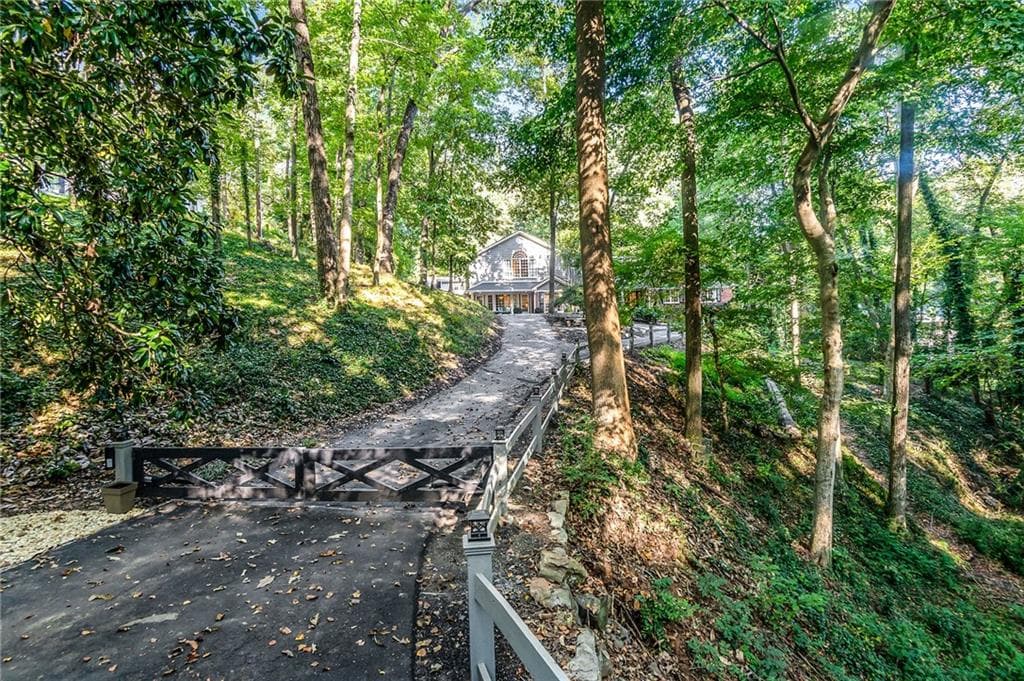 5 bedroom, 5 bathroom, 4,147 sq ft single family residence sold at 3611 Cloudland Drive, Atlanta, GA 30327