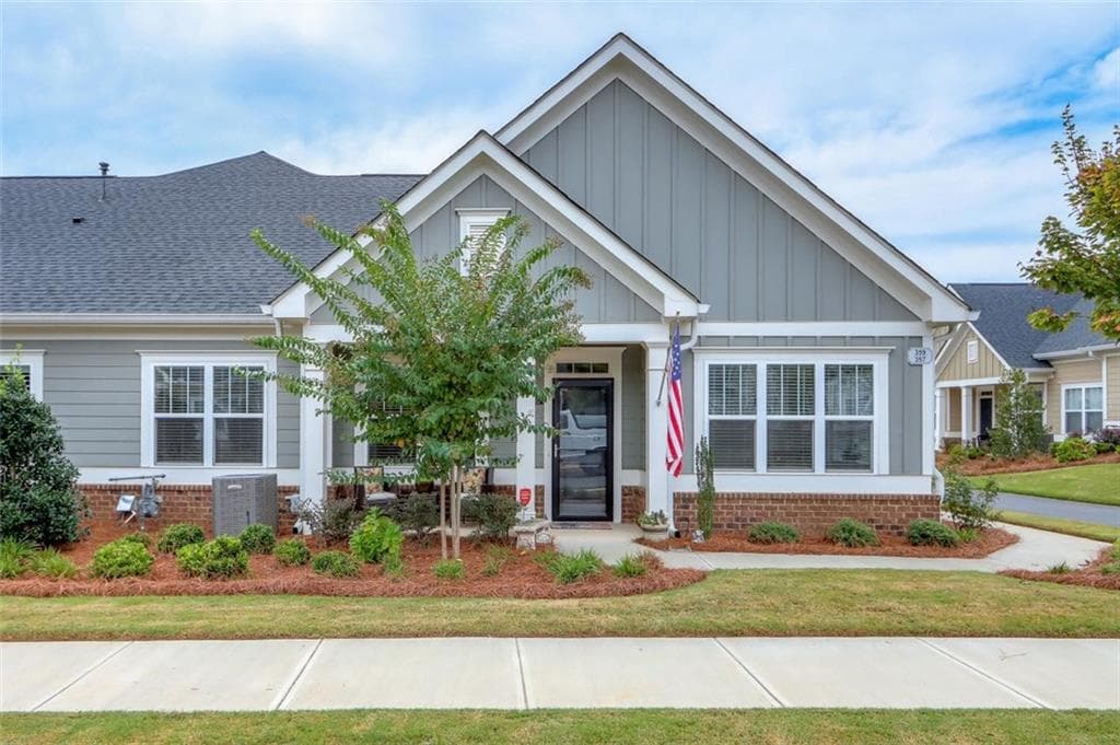 2 bedroom, 2 bathroom, 1,687 sq ft condominium sold at 357 Cherokee Station Circle, Woodstock, GA 30188