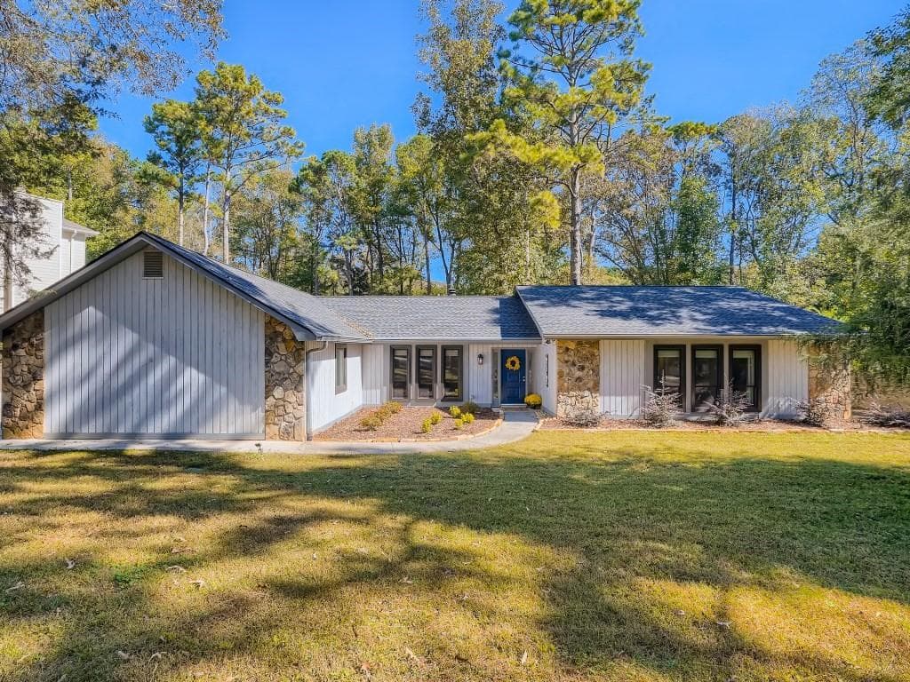 4 bedroom, 3 bathroom, 3,080 sq ft single family residence sold at 2584 Fieldstone Path, Marietta, GA 30062
