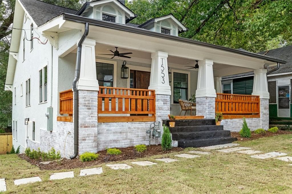 5 bedroom, 3 bathroom, 3,035 sq ft single family residence sold at 1553 WESTWOOD Avenue, Atlanta, GA 30310