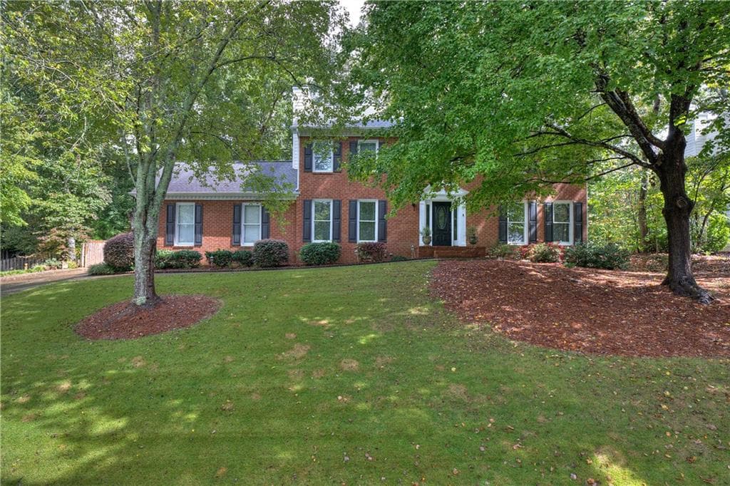 5 bedroom, 4 bathroom, 3,043 sq ft single family residence sold at 4180 Greenwood Trace, Roswell, GA 30075