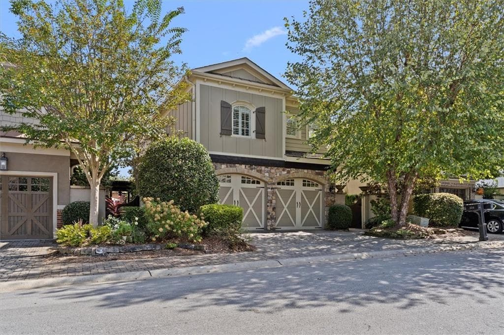 3 bedroom, 3 bathroom, 2,079 sq ft single family residence sold at 324 Gray Shingle Lane, Woodstock, GA 30189