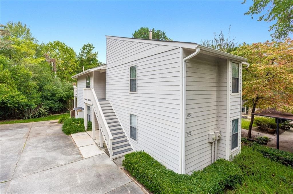 2 bedroom, 2 bathroom, 1,505 sq ft condominium sold at 1904 VARIATIONS Drive, Atlanta, GA 30329