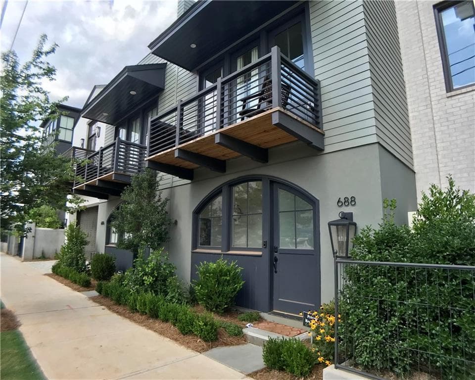 2 bedroom, 3 bathroom, 1,679 sq ft townhouse sold at 700 Eustace Street, Atlanta, GA 30315
