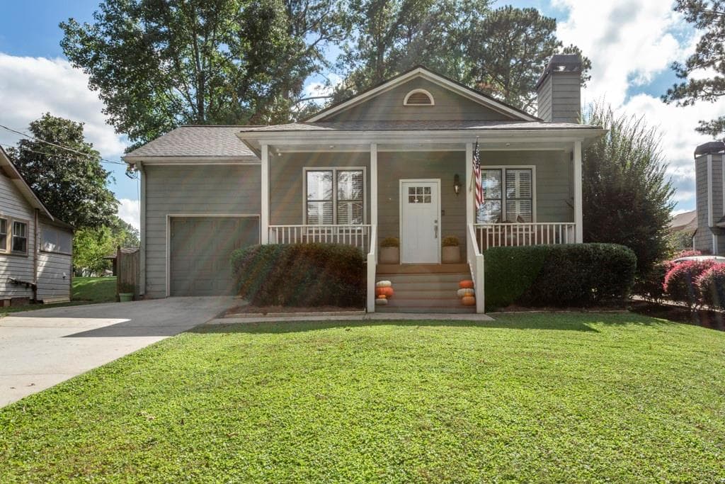 3 bedroom, 2 bathroom single family residence sold at 141 Spruell Springs Road, Atlanta, GA 30342