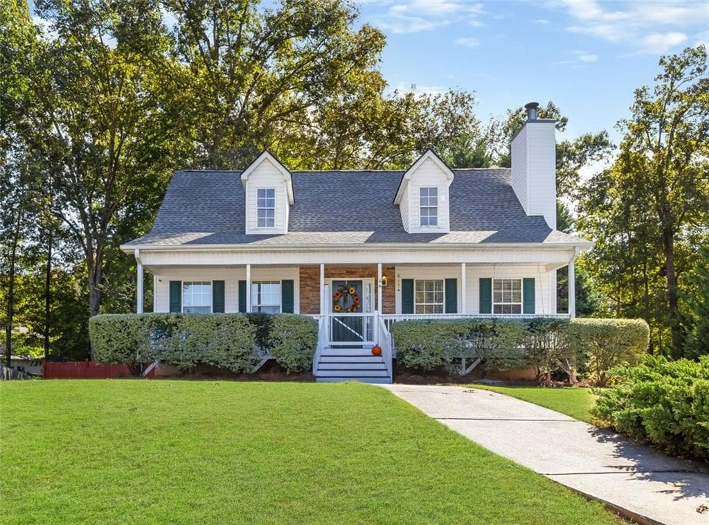 3 bedroom, 3 bathroom, 1,801 sq ft single family residence sold at 105 LEGEND CREEK Hollow, Douglasville, GA 30134