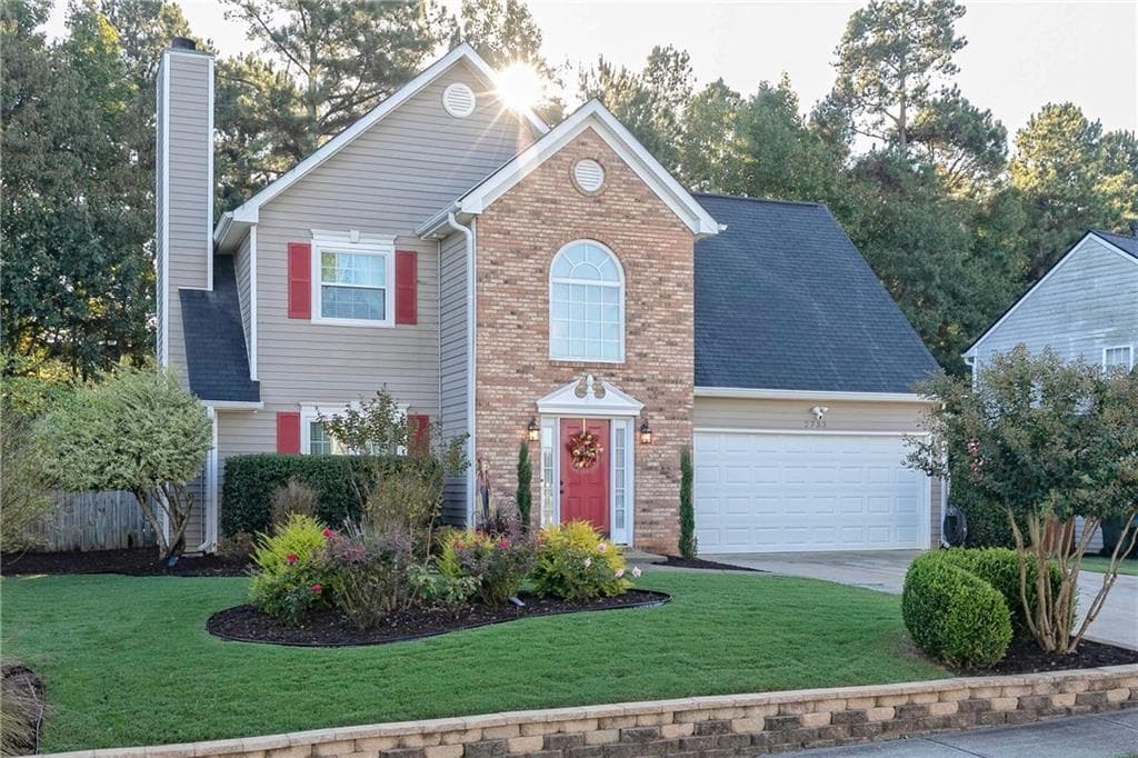 3 bedroom, 3 bathroom, 1,950 sq ft single family residence sold at 2733 Northgate Way, Acworth, GA 30101