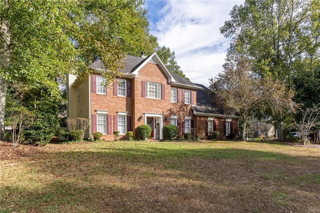 3 bedroom, 3 bathroom, 2,803 sq ft single family residence sold at 2730 Wynford Avenue, Marietta, GA 30064