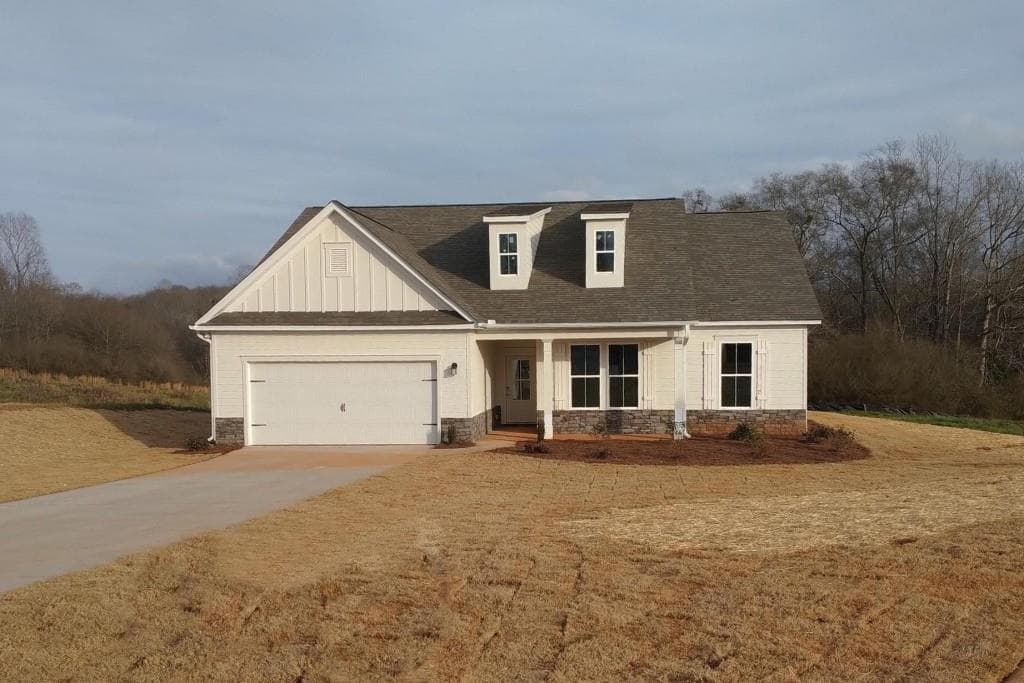 4 bedroom, 3 bathroom single family residence sold at 425 Crystal Way, Cornelia, GA 30531