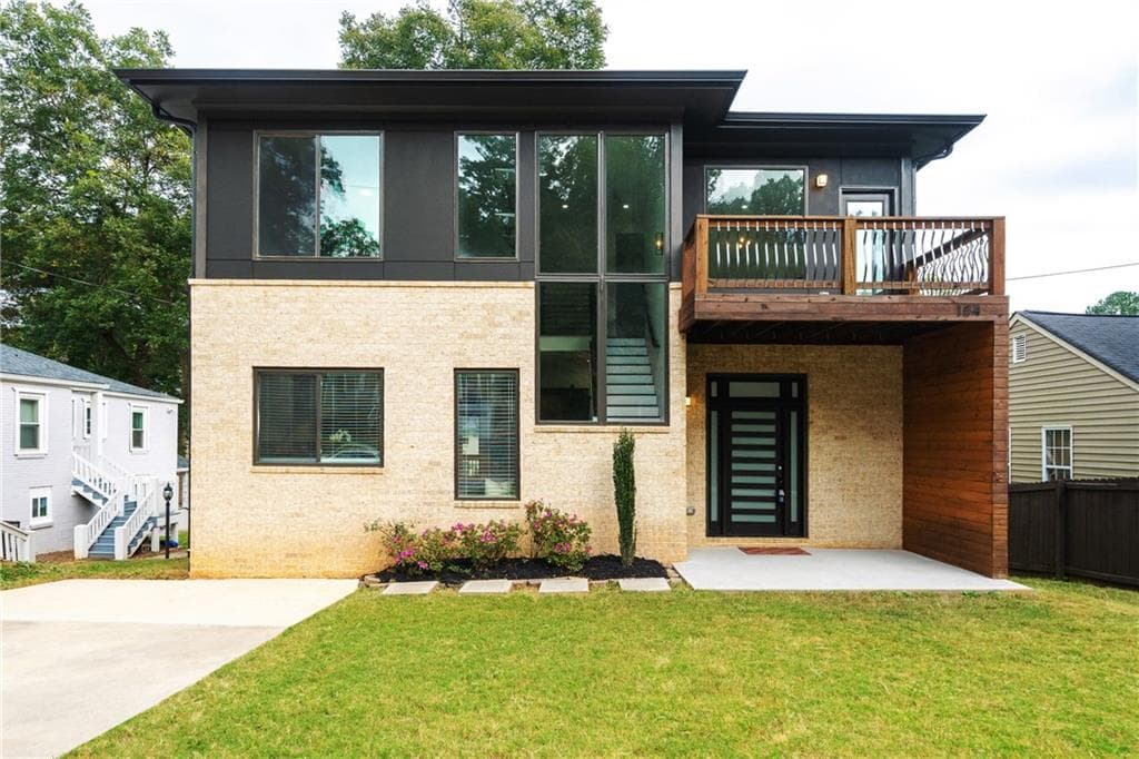 4 bedroom, 4 bathroom, 2,500 sq ft single family residence sold at 184 Clay Street, Atlanta, GA 30317