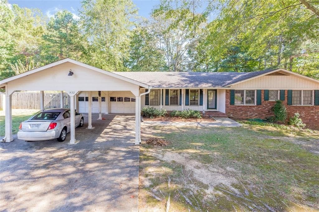 4 bedroom, 3 bathroom, 1,800 sq ft single family residence sold at 1432 TALL PINES Drive, Douglasville, GA 30134