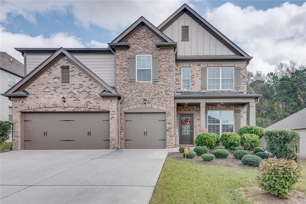 5 bedroom, 4 bathroom, 3,770 sq ft single family residence sold at 2792 Bluestone Drive, Atlanta, GA 30331