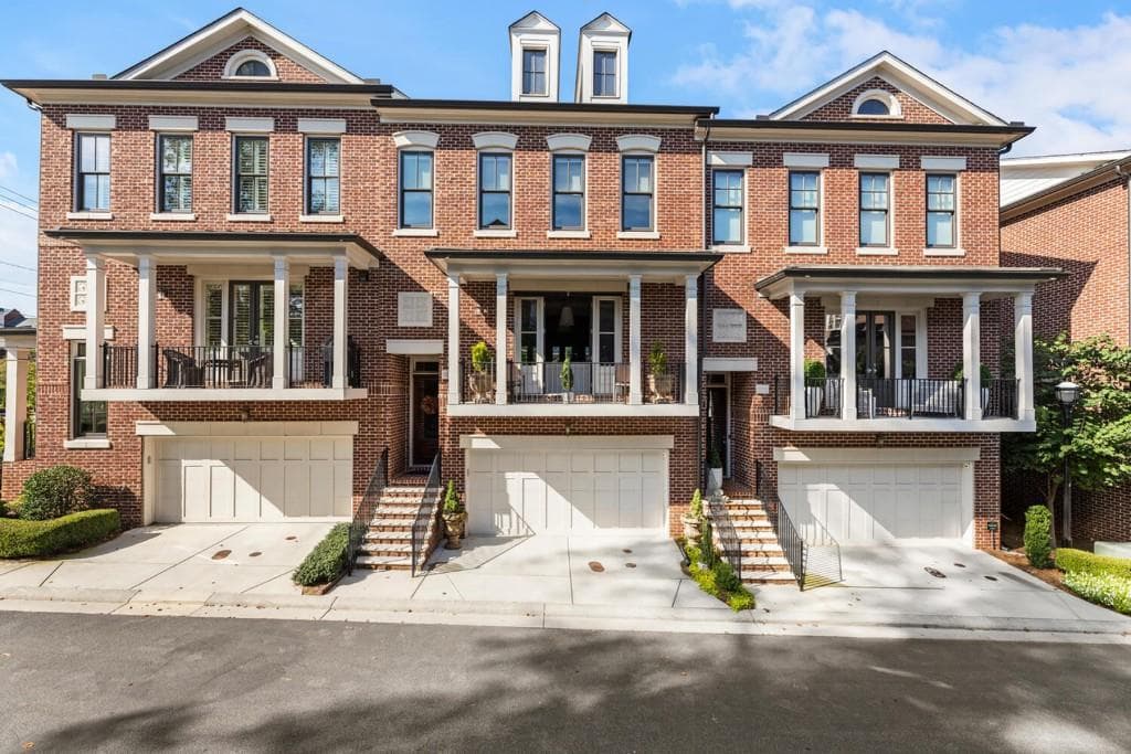 3 bedroom, 4 bathroom, 2,726 sq ft townhouse sold at 3712 Paige Way, Atlanta, GA 30319