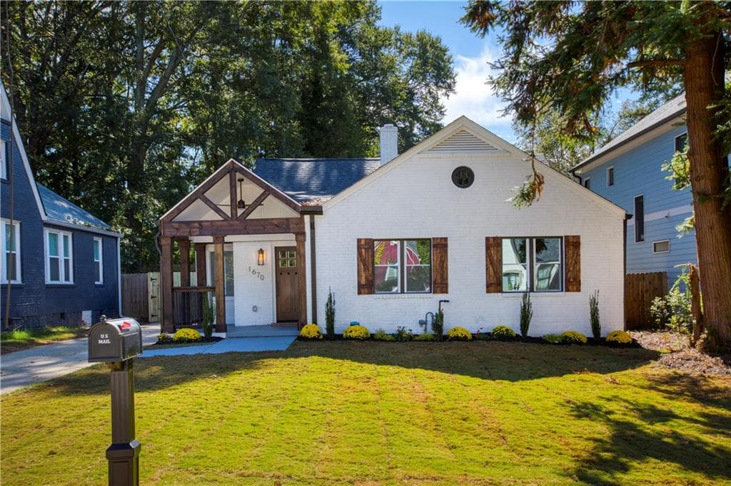 4 bedroom, 4 bathroom, 2,201 sq ft single family residence sold at 1670 Emerald Avenue, Atlanta, GA 30310