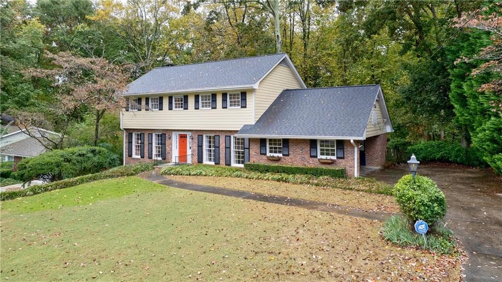 4 bedroom, 3 bathroom, 3,117 sq ft single family residence sold at 3896 Parkcrest Drive, Brookhaven, GA 30319