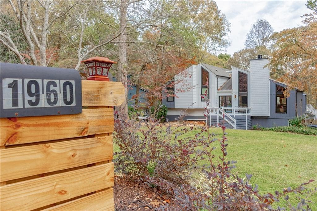 4 bedroom, 3 bathroom, 2,308 sq ft single family residence sold at 1960 O'Shea Lane, Marietta, GA 30062