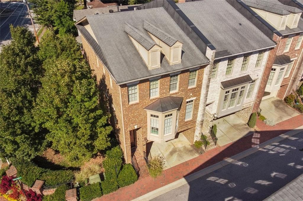 4 bedroom, 4 bathroom, 3,647 sq ft townhouse sold at 4 Candler Grove Court, Decatur, GA 30030