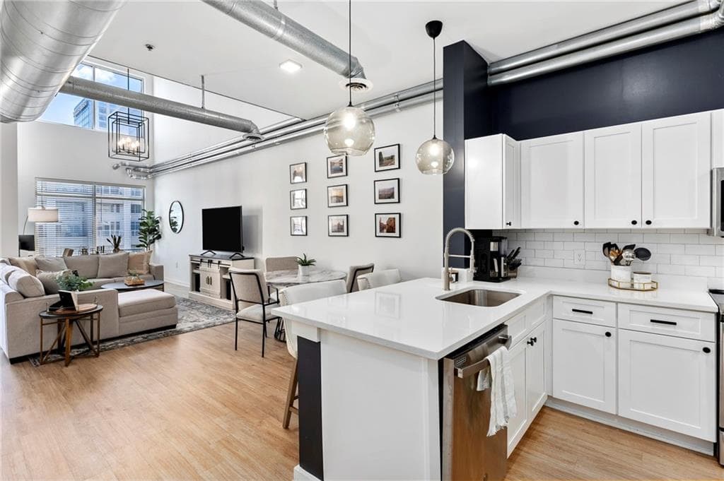 260 18th Street 10322, Atlanta, GA 30363 — most recent listing photo