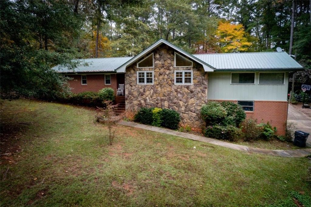 3 bedroom, 3 bathroom, 4,038 sq ft single family residence sold at 400 Bear Creek Marina, Mansfield, GA 30055