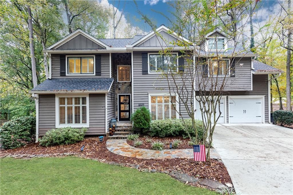 5 bedroom, 4 bathroom, 3,005 sq ft single family residence sold at 10155 Cresent Hill Lane, Roswell, GA 30076