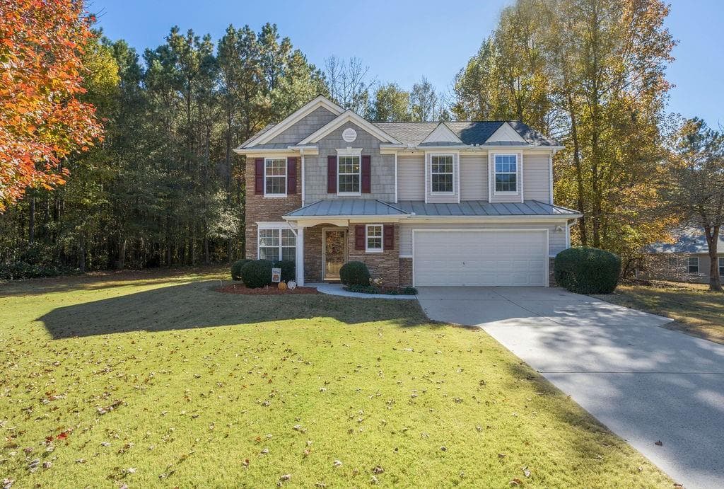 3 bedroom, 3 bathroom, 2,370 sq ft single family residence sold at 547 BRIDGESTONE Lane, Douglasville, GA 30134