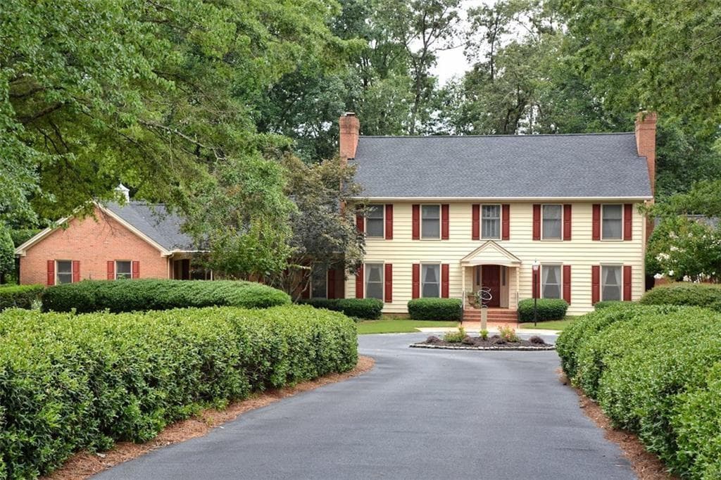 5 bedroom, 5 bathroom, 4,225 sq ft single family residence sold at 8495 Nolandwood Lane, Villa Rica, GA 30180