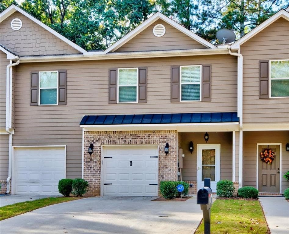3 bedroom, 3 bathroom, 1,556 sq ft townhouse sold at 5339 Timber Hills Drive, Oakwood, GA 30566