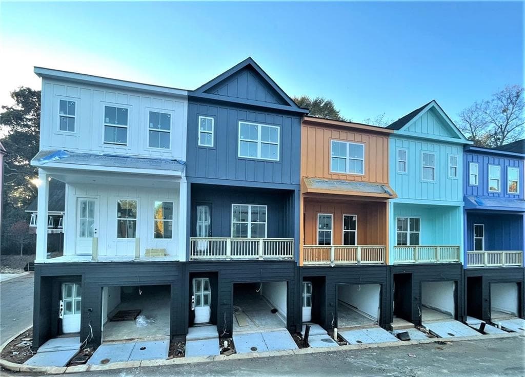 2 bedroom, 2 bathroom, 1,200 sq ft townhouse sold at 138 Color Circle 66, Atlanta, GA 30317