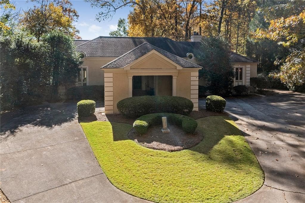 3 bedroom, 4 bathroom, 4,272 sq ft single family residence sold at 1126 Wedgefield Drive, Marietta, GA 30064