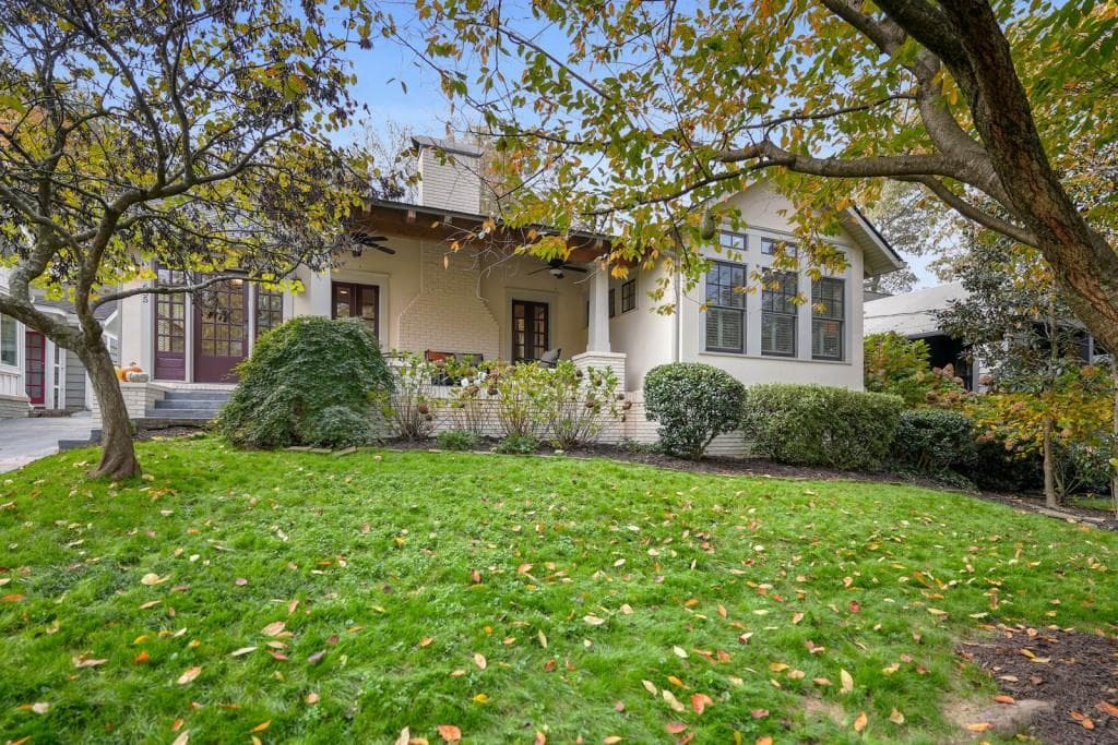 3 bedroom, 2 bathroom, 1,705 sq ft single family residence sold at 655 Cooledge Avenue, Atlanta, GA 30306