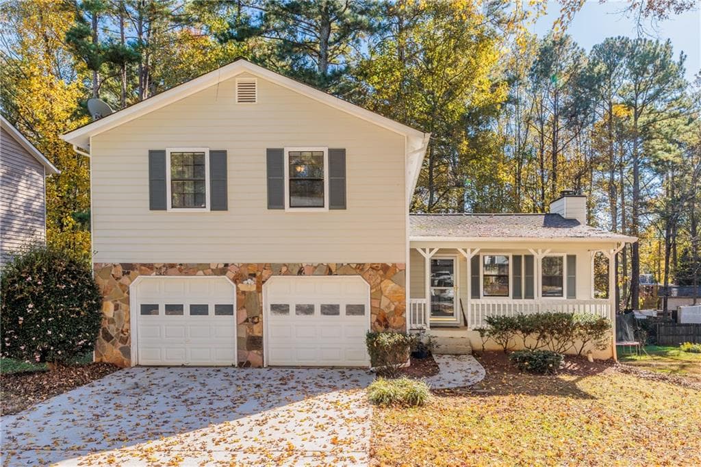 3 bedroom, 2 bathroom, 1,552 sq ft single family residence sold at 2838 Porter Drive, Lawrenceville, GA 30044