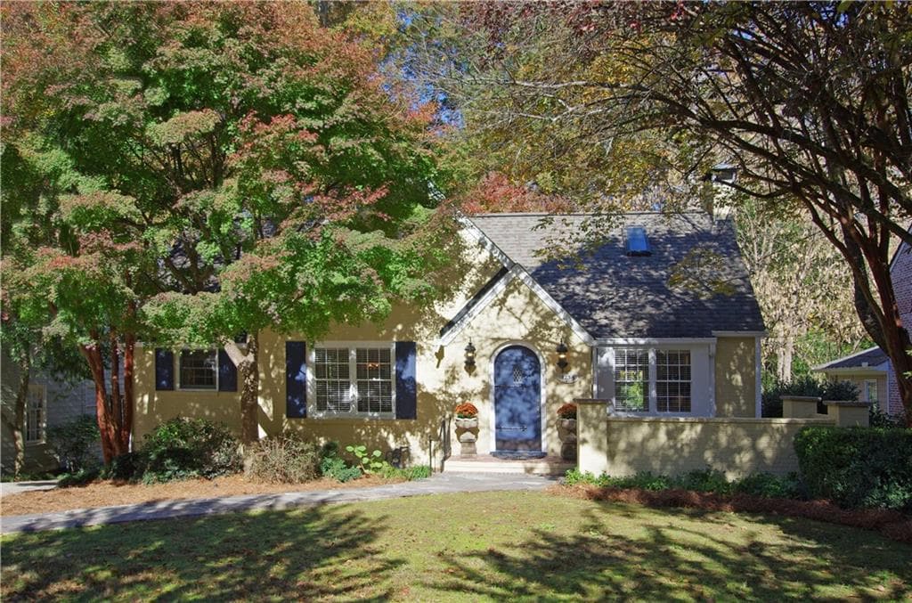 3 bedroom, 2 bathroom, 1,805 sq ft single family residence sold at 1234 Briarwood Drive, Atlanta, GA 30306