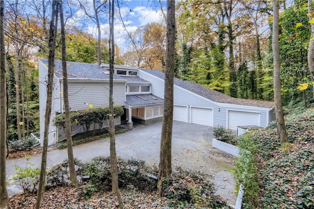 5 bedroom, 4 bathroom, 5,000 sq ft single family residence sold at 3957 Randall Mill Road, Atlanta, GA 30327