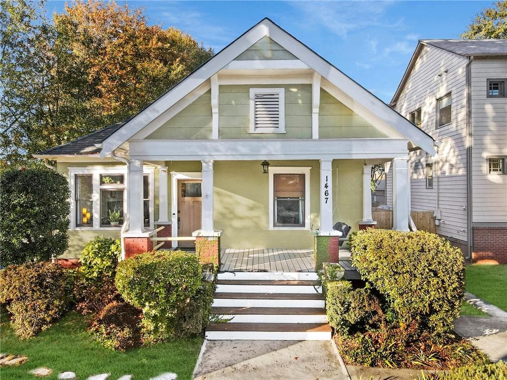 3 bedroom, 1 bathroom, 1,376 sq ft single family residence sold at 1467 Carroll Drive, Atlanta, GA 30318