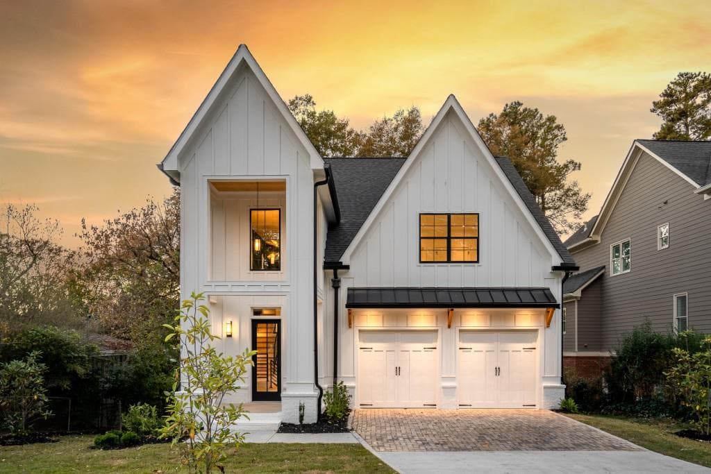 5 bedroom, 5 bathroom, 5,540 sq ft single family residence sold at 2716 Skyland Drive, Brookhaven, GA 30319