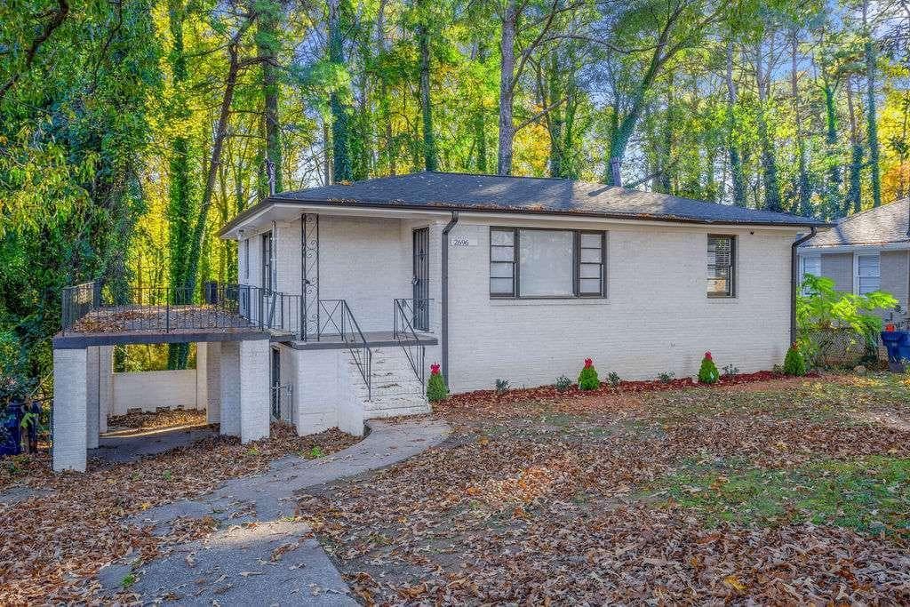 3 bedroom, 2 bathroom, 1,354 sq ft single family residence sold at 2696 Loghaven Drive, Atlanta, GA 30318