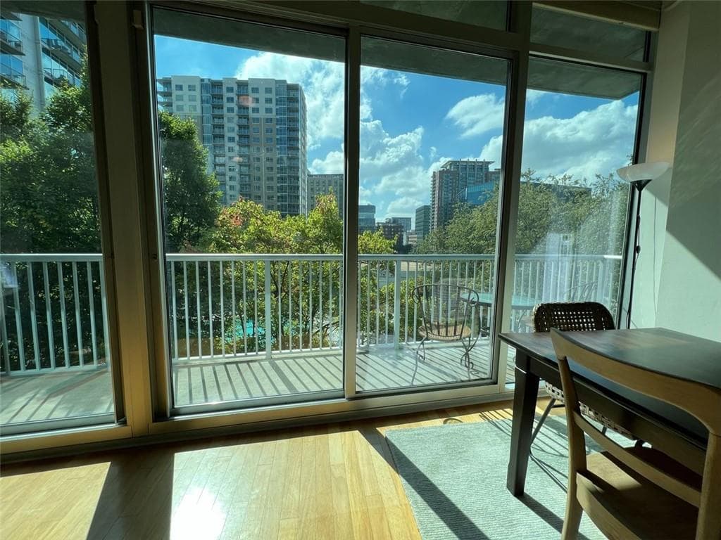 2 bedroom, 2 bathroom, 1,196 sq ft condominium sold at 44 PEACHTREE Place 834, Atlanta, GA 30309