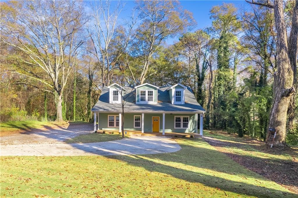 4 bedroom, 4 bathroom, 2,827 sq ft single family residence sold at 2796 Browns Mill Road, Atlanta, GA 30354