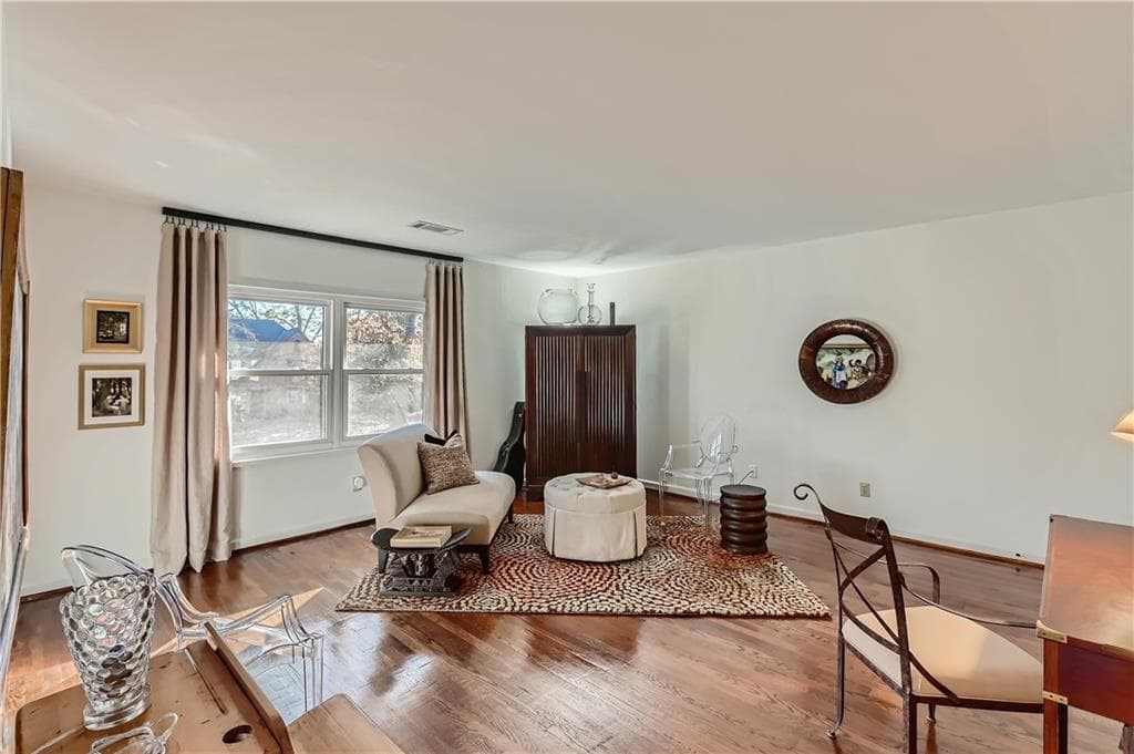 1 bedroom, 1 bathroom, 732 sq ft condominium sold at 652 E Ponce De Leon Avenue F, Decatur, GA 30030