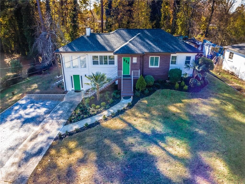 5 bedroom, 4 bathroom, 1,678 sq ft single family residence sold at 2100 Cascade Road, Atlanta, GA 30311