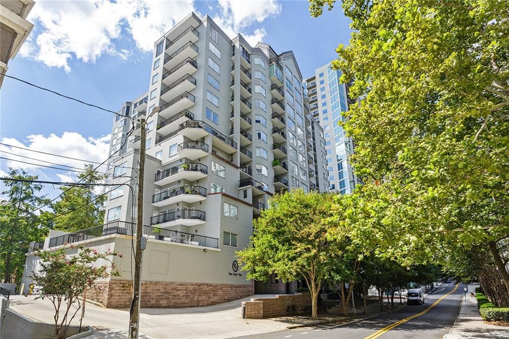 2 bedroom, 2 bathroom, 1,125 sq ft condominium sold at 275 13th Street 701, Atlanta, GA 30309